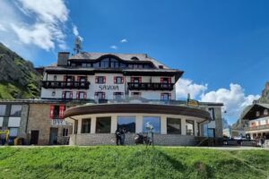 Hotel Savoia – Passo Pordoi – Ristorante Pizzeria Bar Pasticceria