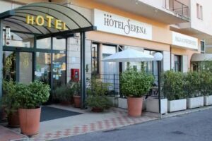 Hotel Serena