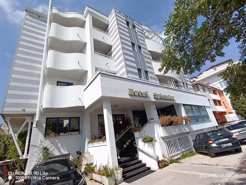 Hotel Splendor di Damiani Claudio e C. Sas