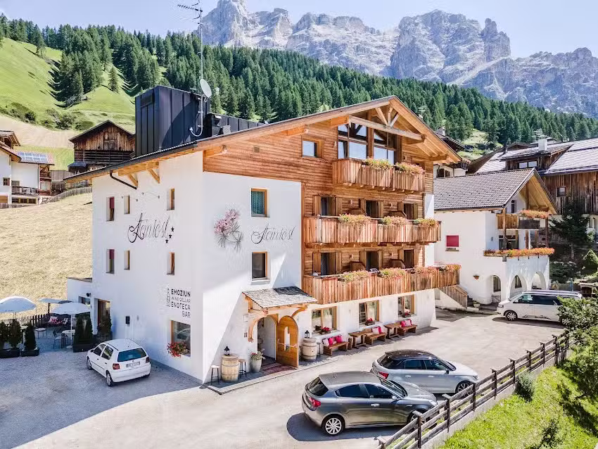 Hotel Steinrösl & Wine Bar Emoziun