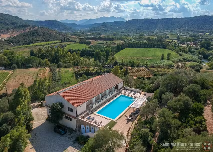 Hotel Valle del Cedrino