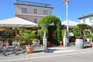 Hotel Villa Ginevra / Ristorante Pizzeria