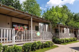 hu Altomincio village