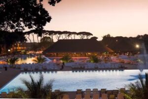 hu Park Albatros village