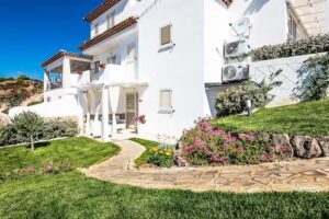 Hypnotic Guest House