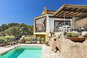 Iconic Luxury Suites