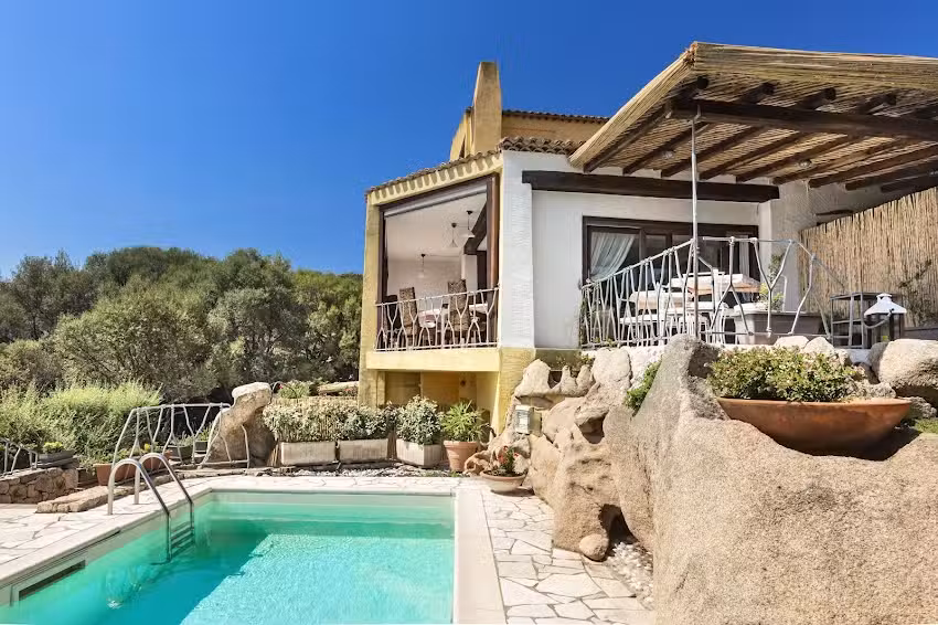 Iconic Luxury Suites