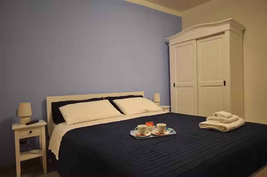 Il Centro affittacamere ( IT011024B4EWETI9CW )