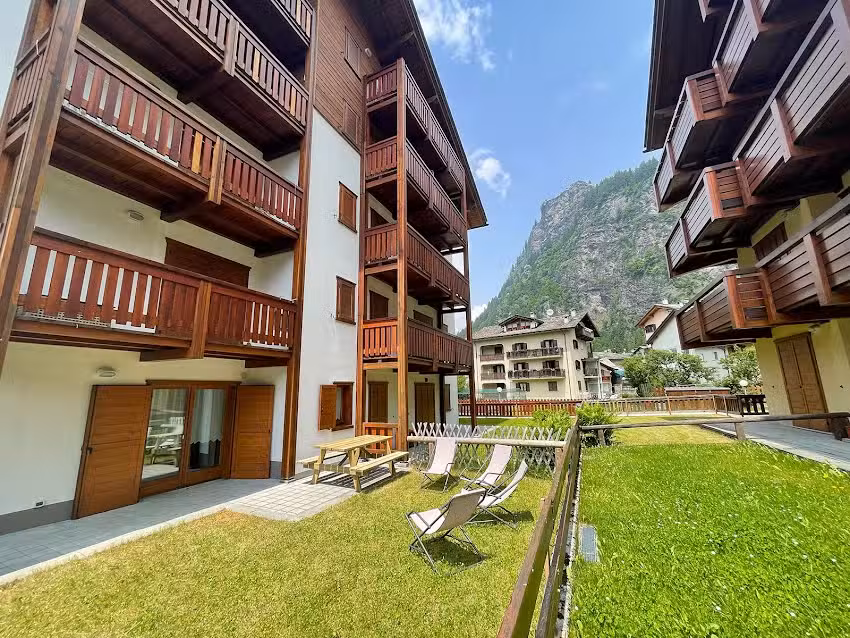 Il Cervo Mountain Apartment