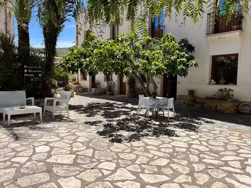 IL CORTILE | HOTEL & RESTAURANT