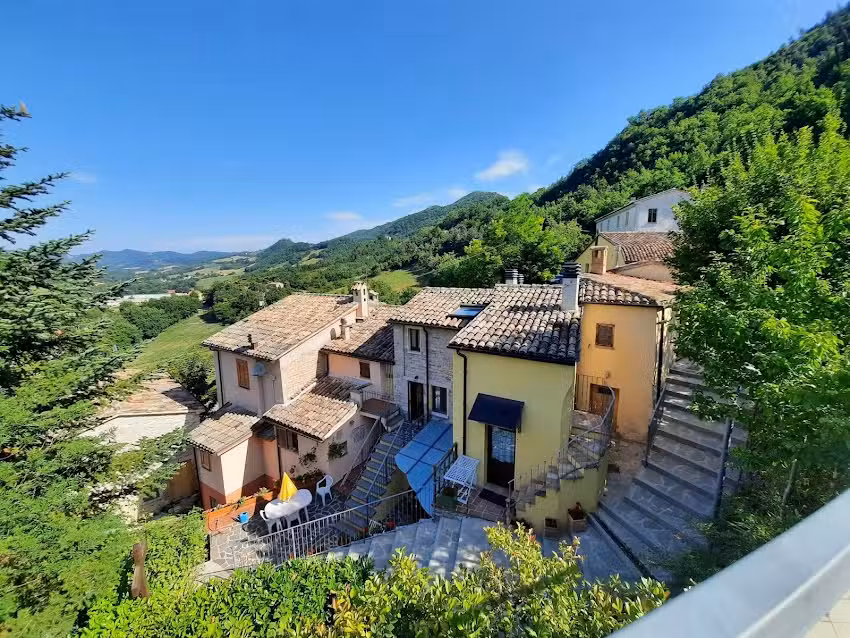 IL FALCO COUNTRY HOUSE