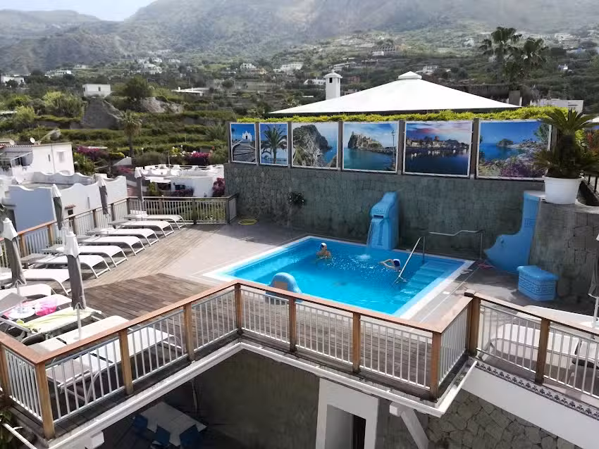 IL SOFFIO DI TIFEO – RESORT