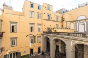 In…Napoli storica room