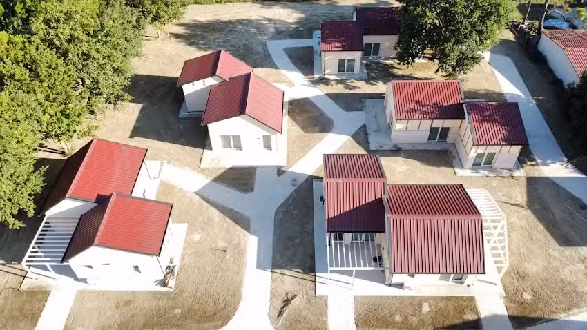 Incanto Glamping Village – Camere e piscina – Bubble Room Romagna