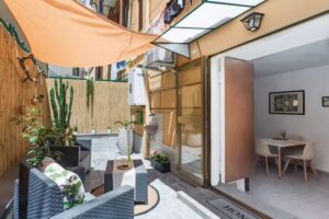 Independent House 51