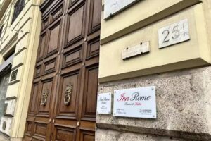 Inn Rome Rooms & Suites