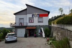 Italian Piston House