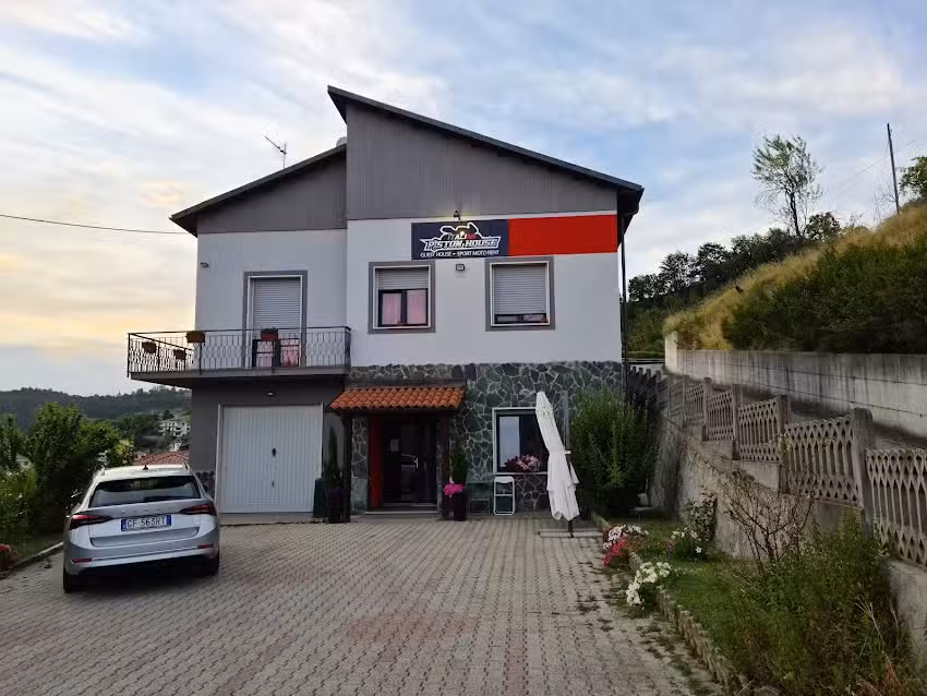 Italian Piston House