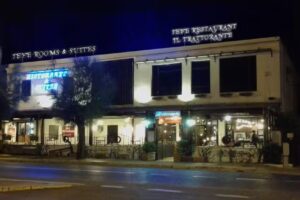 jefe rooms and suites