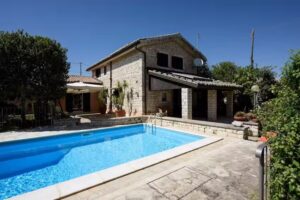 Karrua House- Magnolia Room