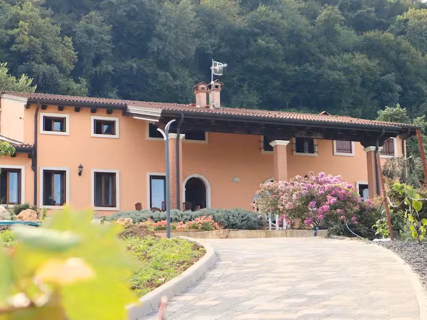 L’Abbraccio della Vigna – Alloggio Agrituristico