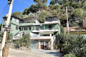 La Badia Bed and Room