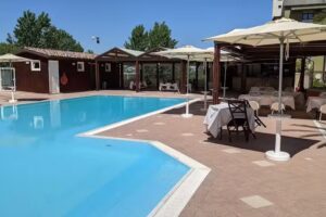 La Cantinella Restaurant-Hotel