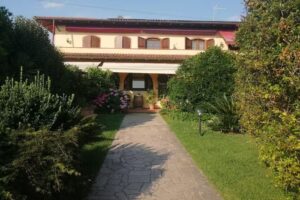 La Casa Gialla B & B