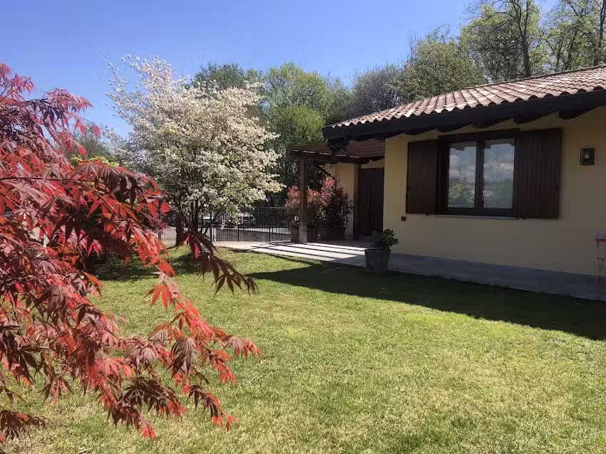 LA CASETTA Malpensa. A 600 m da navetta aeroportuale gratuita. Ampio parcheggio privato