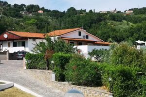 La Collina Apartments