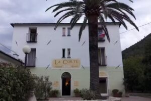 La Corte Natural Resort