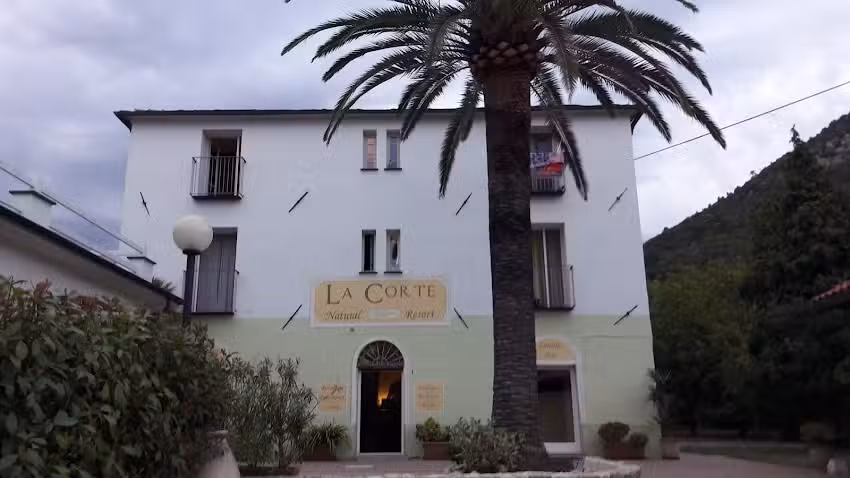 La Corte Natural Resort