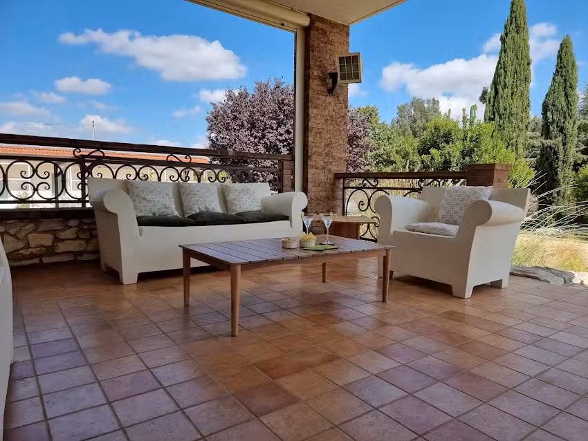 La Ferula – B&B e Piscina