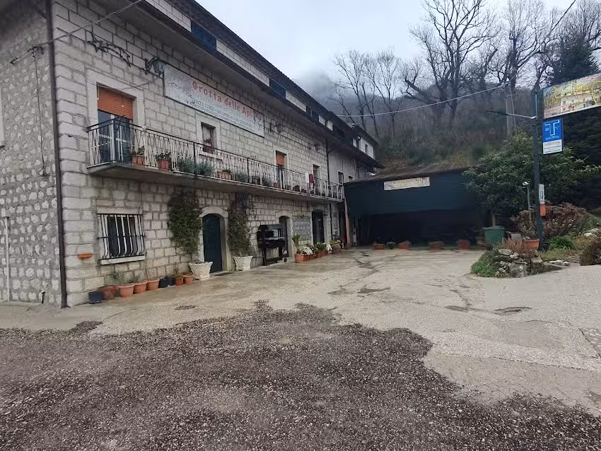 La Grotta dell’Ape Regina