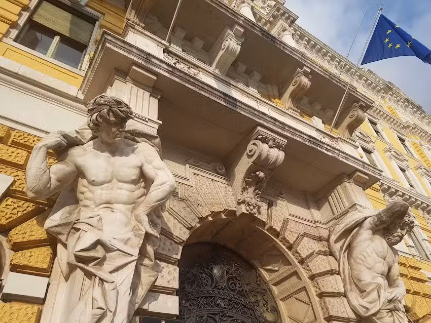 La Loggia della Luna