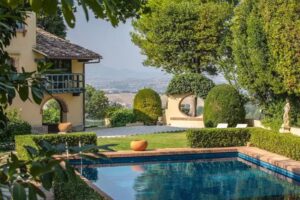 La Loggia Historic Resort