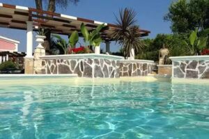 LA MAISON ROUGE s.r.l.