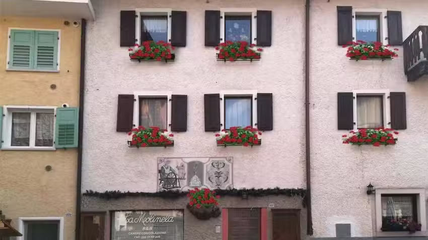 La Molinela Bed & Breakfast