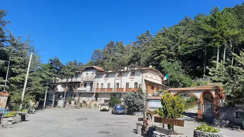 LA PINETA Hotel Ristorante