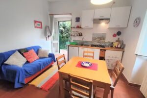 La Spiaggetta e la Scogliera Agropoli, historical center on the sea with garden