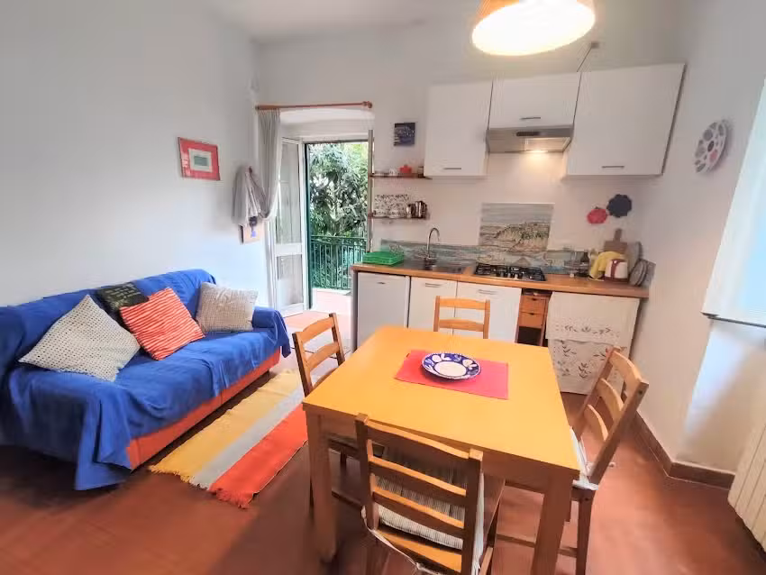 La Spiaggetta e la Scogliera Agropoli, historical center on the sea with garden