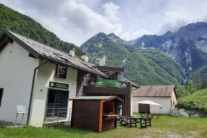 La tana in Val Resia