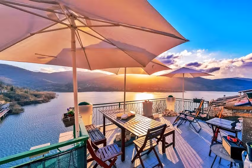 La Terrazza sul Lago (alloggio turistico CIN:IT057013C2KHO2A2SJ)