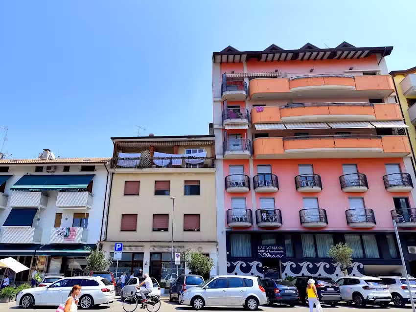 LacromaBio Hotel & Apartments