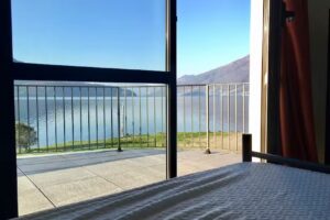 Lake Como Beach Hostel Bar & Restaurant