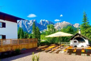 LAKE & RIVER Hotel-Restaurant