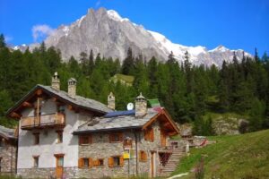 Le Randonneur Chez Ollier