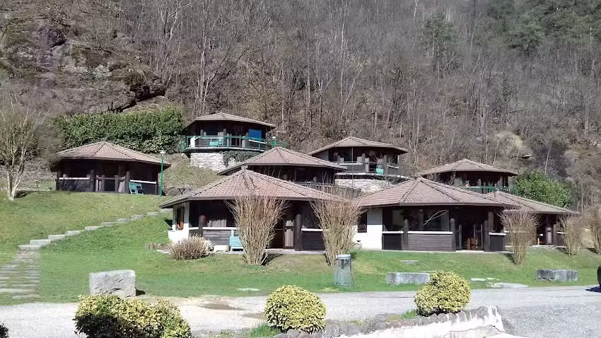 Le Rocce Rosse Villaggio Internazionale