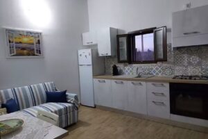 Little Holiday House