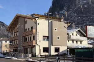 Liz Hotel & Apartments